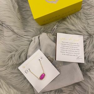 hot pink Kendra Scott necklace!! ✨✨